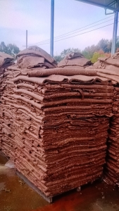 长期出售水洗牛皮纸浆,含水65%