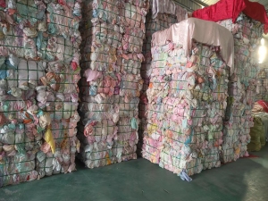 出售涤纶化纤床单被罩，货在河南濮阳