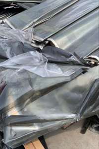 出售三层PET复合膜，可分离，分离后不带胶，现货20吨左右