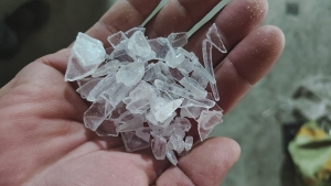 出售ps冰箱抽屉破碎料，月供60吨，河北邢台厂