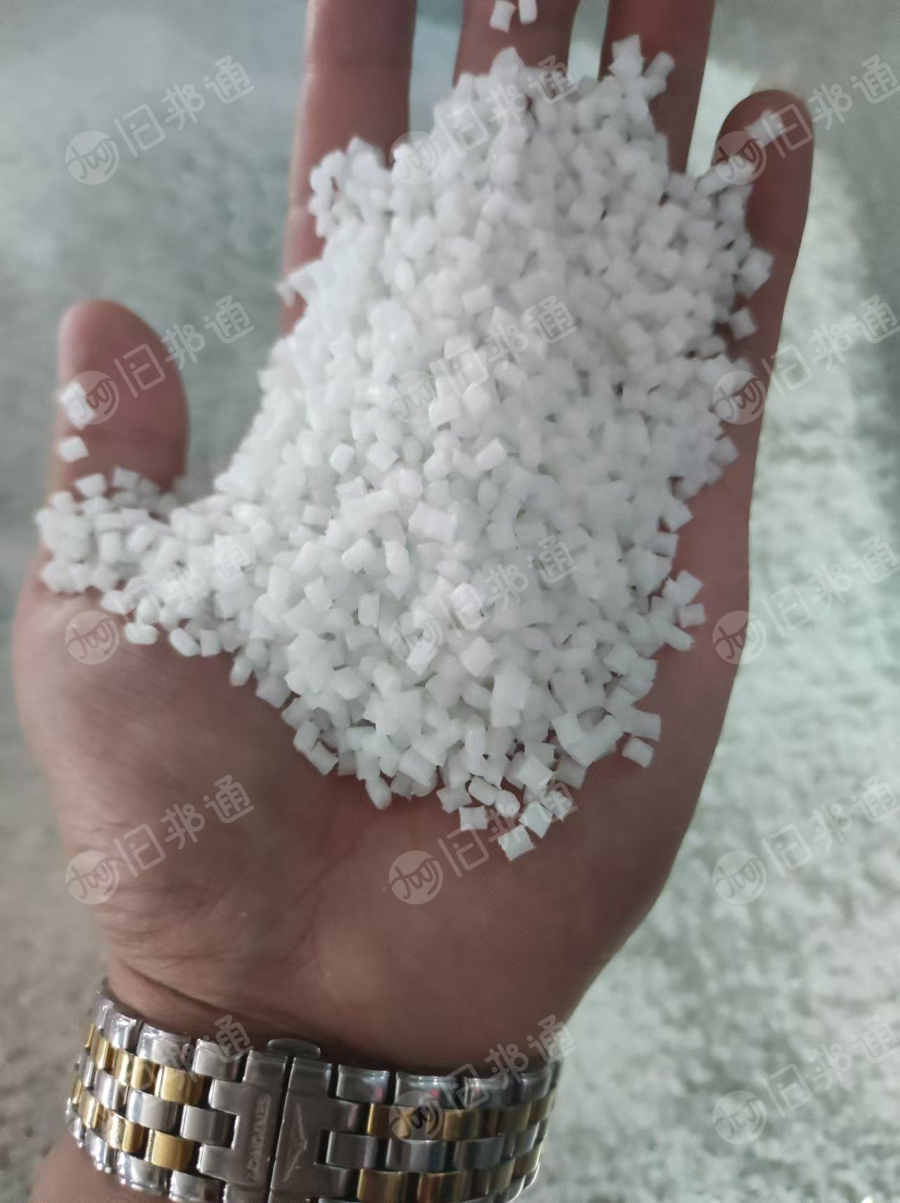 长期出售白色PP增强颗粒,含纤30%,月供200吨