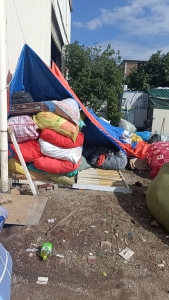 长期出售旧衣服黑料，黑料，燃烧料，现货4.2米一车