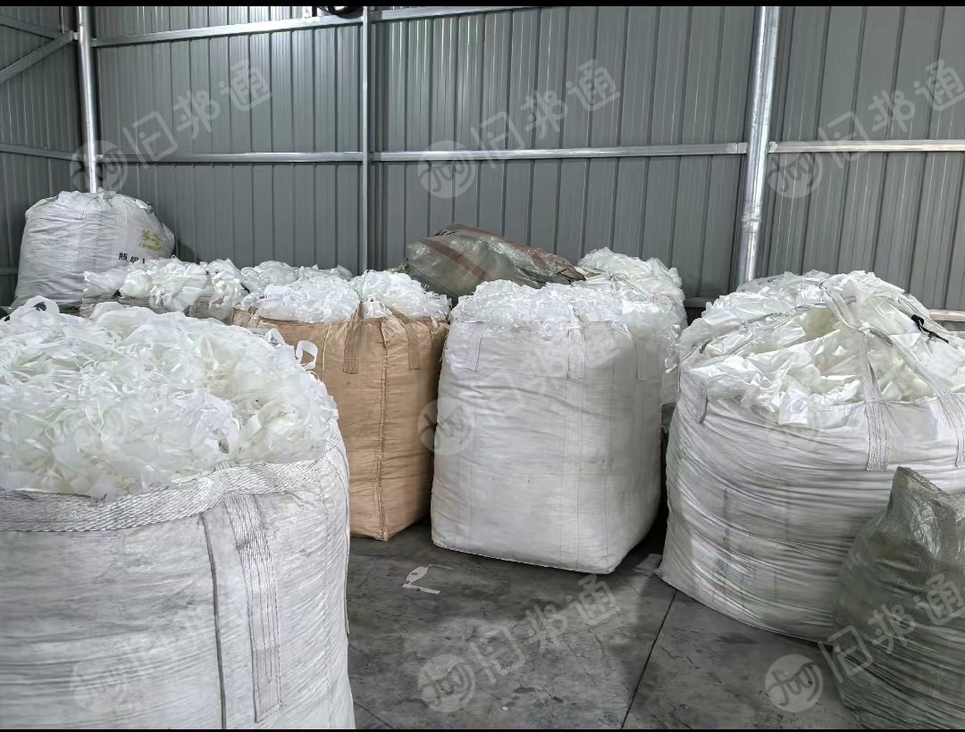 长期出售纯tpu薄膜边角料,硬度85,温度130,日供10吨左右