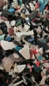 长期出售日杂沉底丙破碎料，冲击4-5个，过静电，硅胶