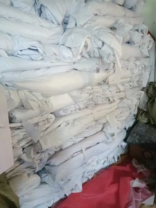 长期出售PVC广告布废料,白色17.7吨左右,杂色18.5吨左右
