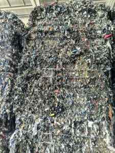 长期出售燃烧料，下脚料，废布破碎料，货在江苏江阴