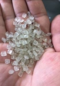 长期出售pp输液瓶颗粒，瓶身料，月供100吨左右