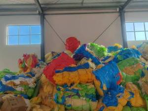 厂家出售美纹纸废料，带胶和不带胶都有