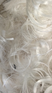 出售涤纶干丝，涤纶废丝，多种颜色，现货有100多吨，货在福建泉州