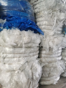 长期出售一级干造白高压膜废料，二级膜，花高压