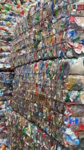 长期出售PET瓶砖，聚酯瓶砖