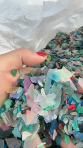 出售普通花透PC破碎料，色透PC破碎料，低溶指，10-12溶指，冲击65以上