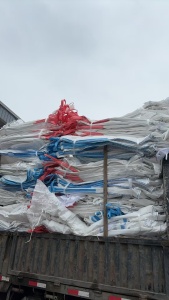 长期出售二手吨包，只适合装挂车，60个一包，现货几万条