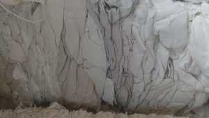 长期出售白色废布，开花料，涤纶和涤棉的都有，货在湖北通城