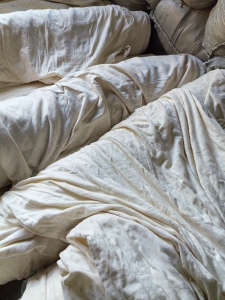 长期出售擦机布，厂家直销，适用于汽修厂、机械厂、印刷厂等等