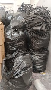 长期出售EVA箱包边角料，每月2车4*2，在广东广州