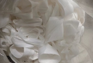 出售氨纶废丝，氨纶干丝，氨纶筒子丝，现货有20多吨，货在绍兴柯桥