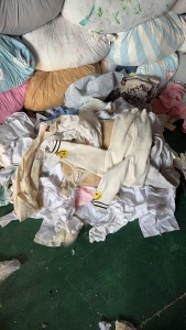 长期出售旧衣服，旧衣服大白