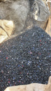 长期出售黑色水果筐破碎料，现货一挂 