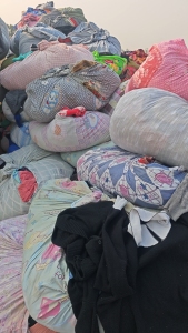 出售毛衣统货，旧毛衣，现货有十几吨，货在河北廊坊