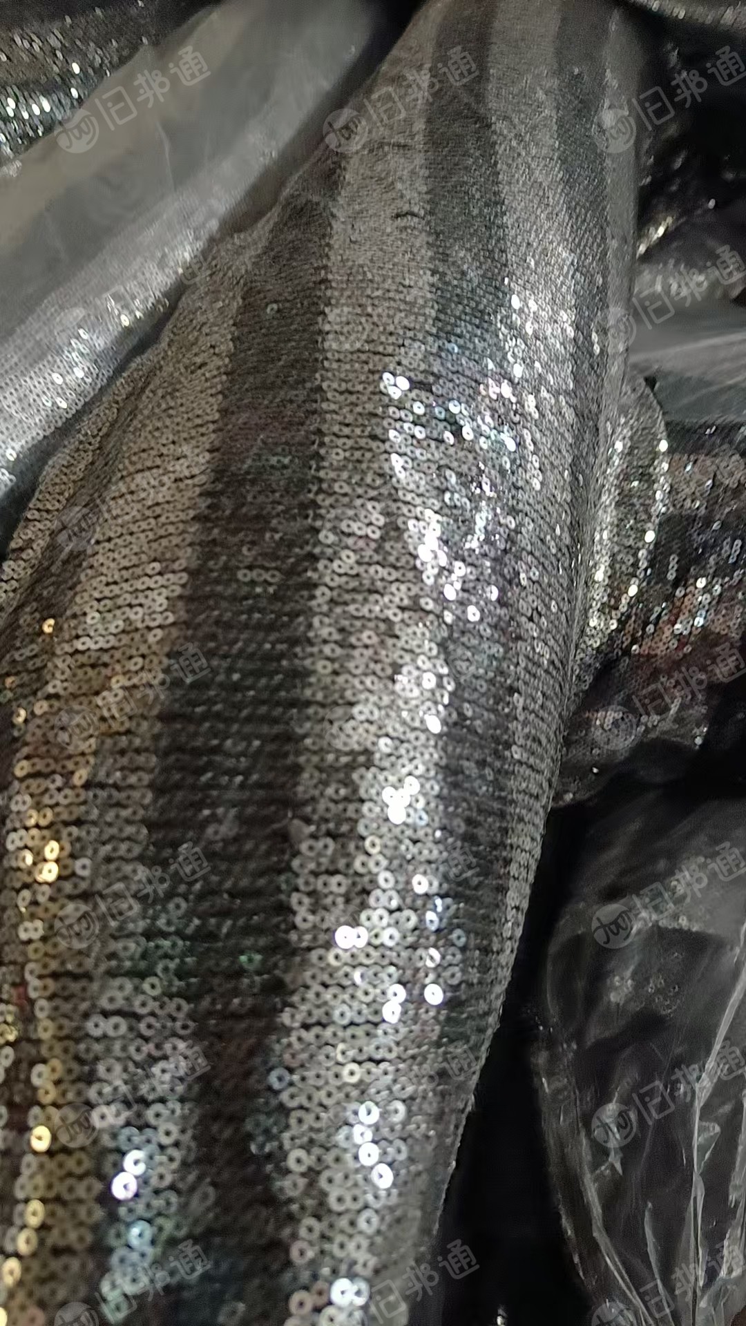 长期出售绣花布,带亮片的绣花布,货在浙江绍兴