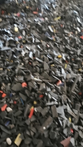 长期出售黑框破碎料,现货20吨