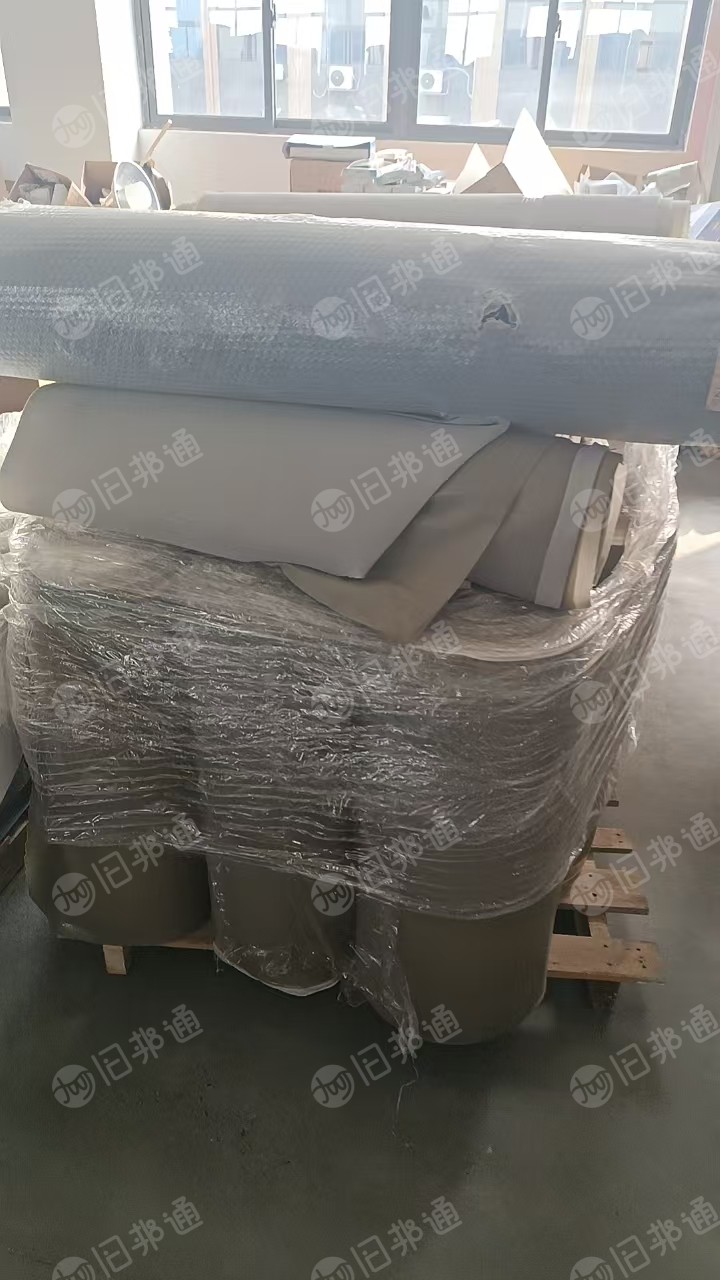 厂家免费送无纺布边角料,服装厂边角料,户外衣服的所有材料,等,也有不合格品!