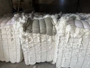 长期出售环锭纺化纤棉，大化回丝开出来的开松棉，货在山东济宁