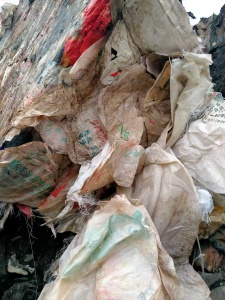 出售火烧编织袋废料