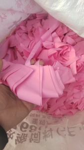 长期出售pvc雨伞膜边角料，现货十吨左右