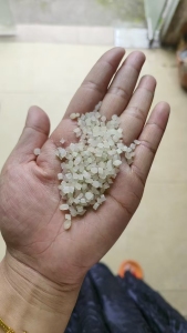 长期出售高压微胶颗粒，现货25吨 