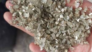 长期出售软质PVC破碎料，门帘破碎料