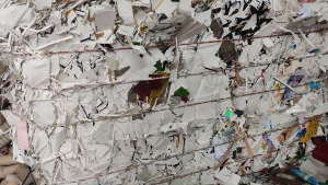 出售单面膜花卡纸边料