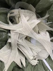 出售黑料，服装厂废料，箱包废料，一个月一百多袋