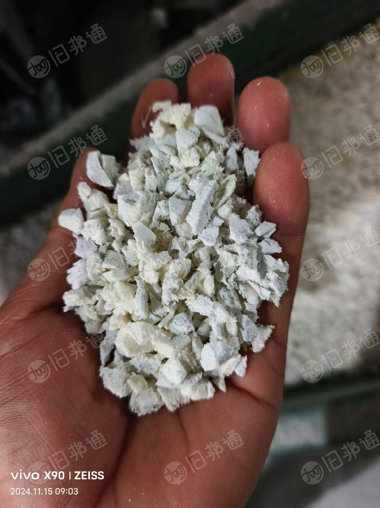 长期出售PVC鞋底破碎料(有发泡和不发泡的两种,分开的),月供300吨