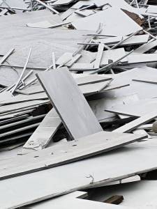 出售pp工地模板，现货七百吨左右