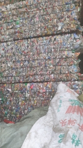 出售PET三色瓶砖，月供30吨左右