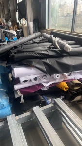 长期出售牛津皮革，统货涂层无涂层都有，现货16吨，每月20吨左右，货在安徽安庆