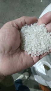 出售餐盒颗粒，现货15吨