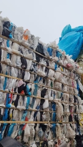 长期出售杂膜压包料，快递袋子多点，现货50吨