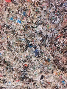 出售塑料杂膜，全部都是浮水料，现货18吨