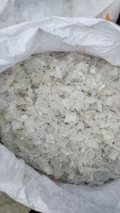 出售PC破碎料，花色有用，用水杯破的