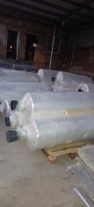 出售pet卷膜，带胶无胶的都有，10吨左右