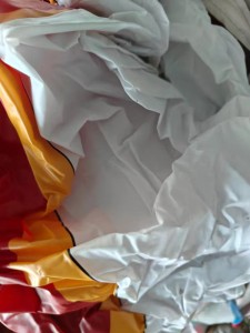 长期出售PVC雨衣料，透明花料，现货100吨，月供300吨