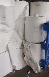 出售卷筒皮革纸，带膜