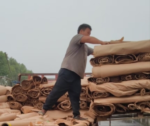 处理卷筒牛皮纸废料