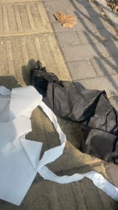 出售汽车厂下来的纯pp无纺布,无纺布边角料,无纺布废布,会带点丝绵,月供40吨左右