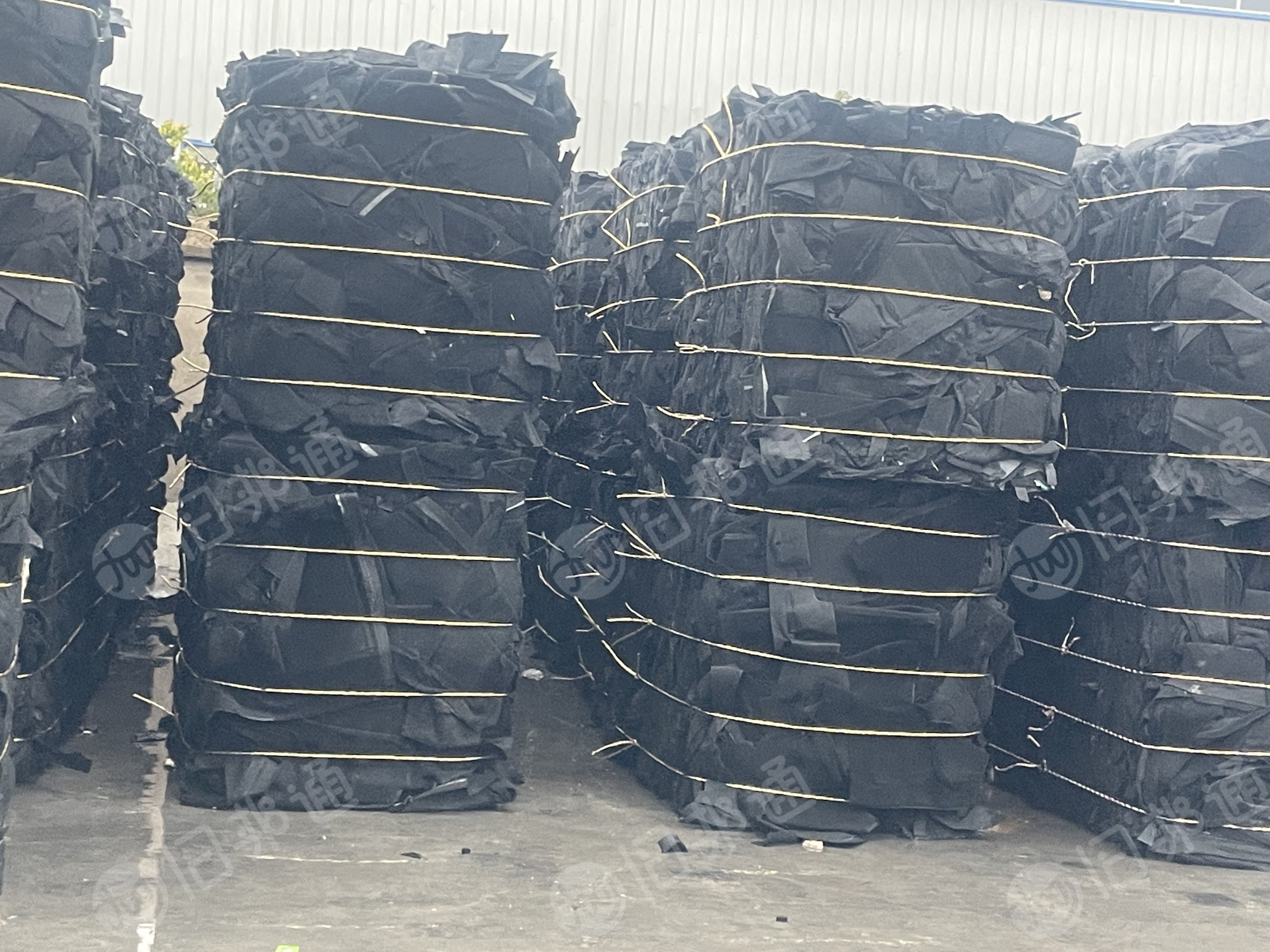 出售汽车内饰料,pp汽车地毯,pp汽车地毯边角料,现货240吨