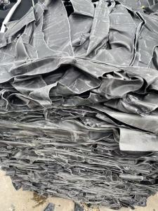 长期出售EVA光皮汽车内饰边料，每月300吨左右