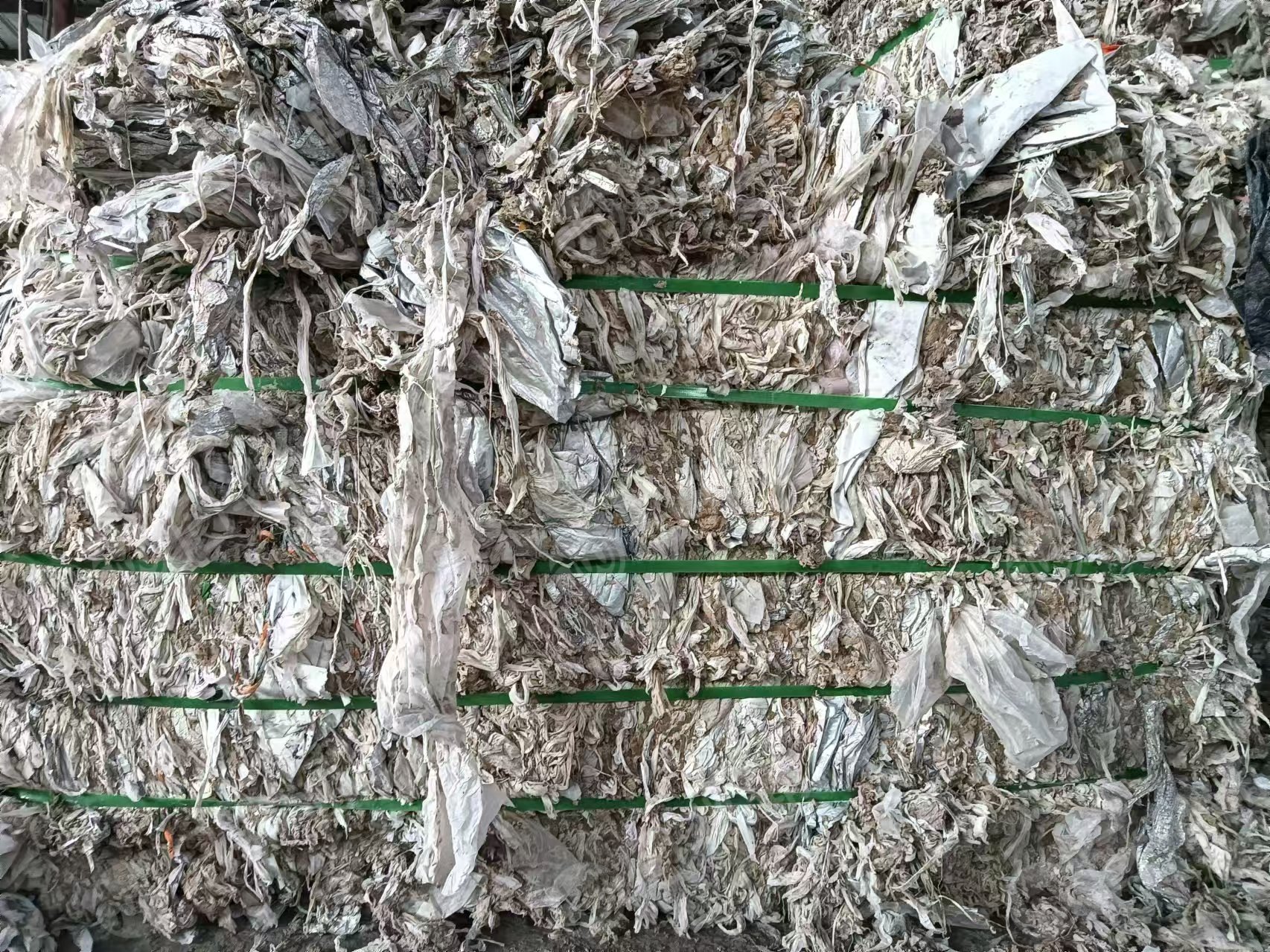 出售牛皮纸袋洗出来的塑料膜,大多数是pe高压膜